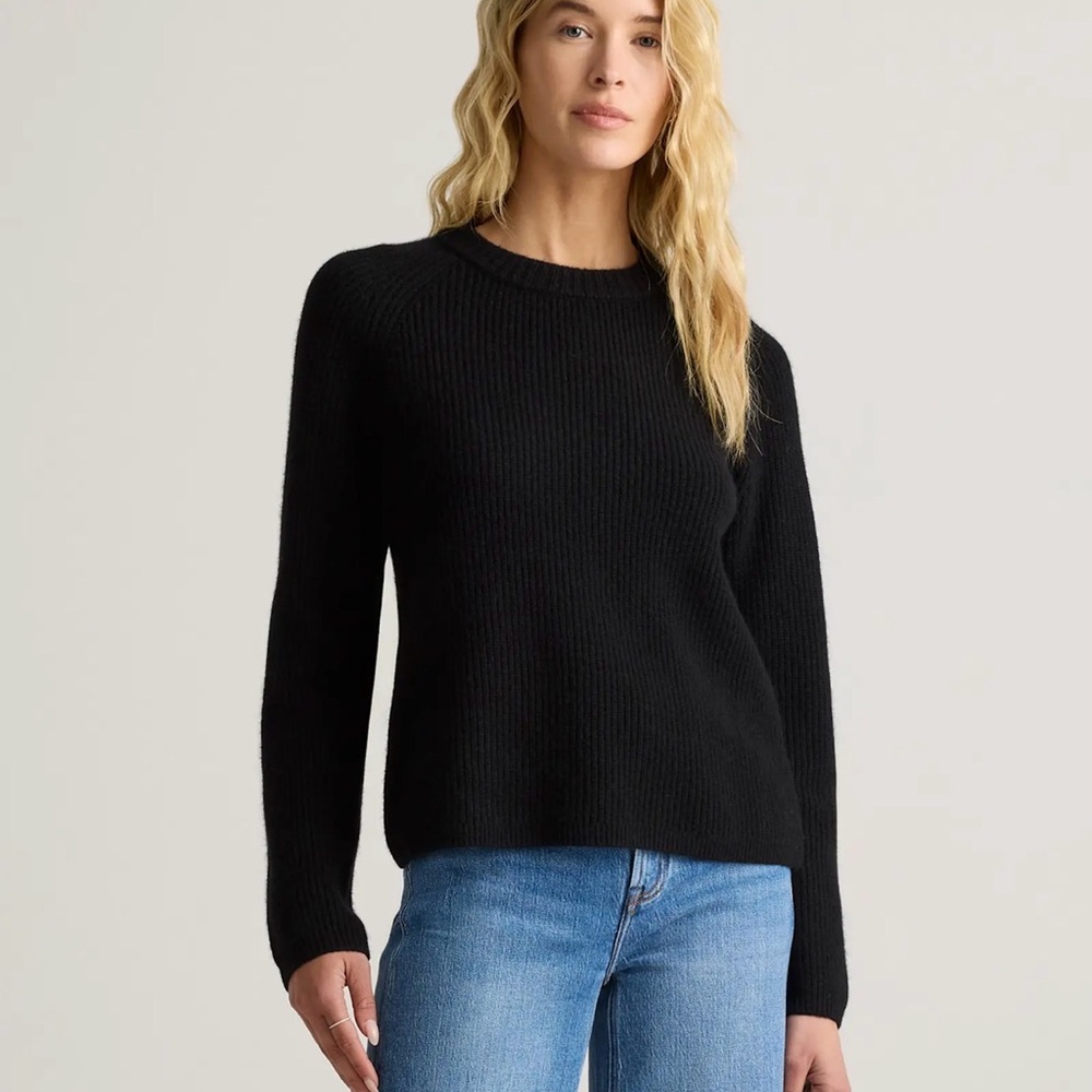 Quince Women's Mongolian Cashmere Fisherman’s Crewneck  in Black Size Large